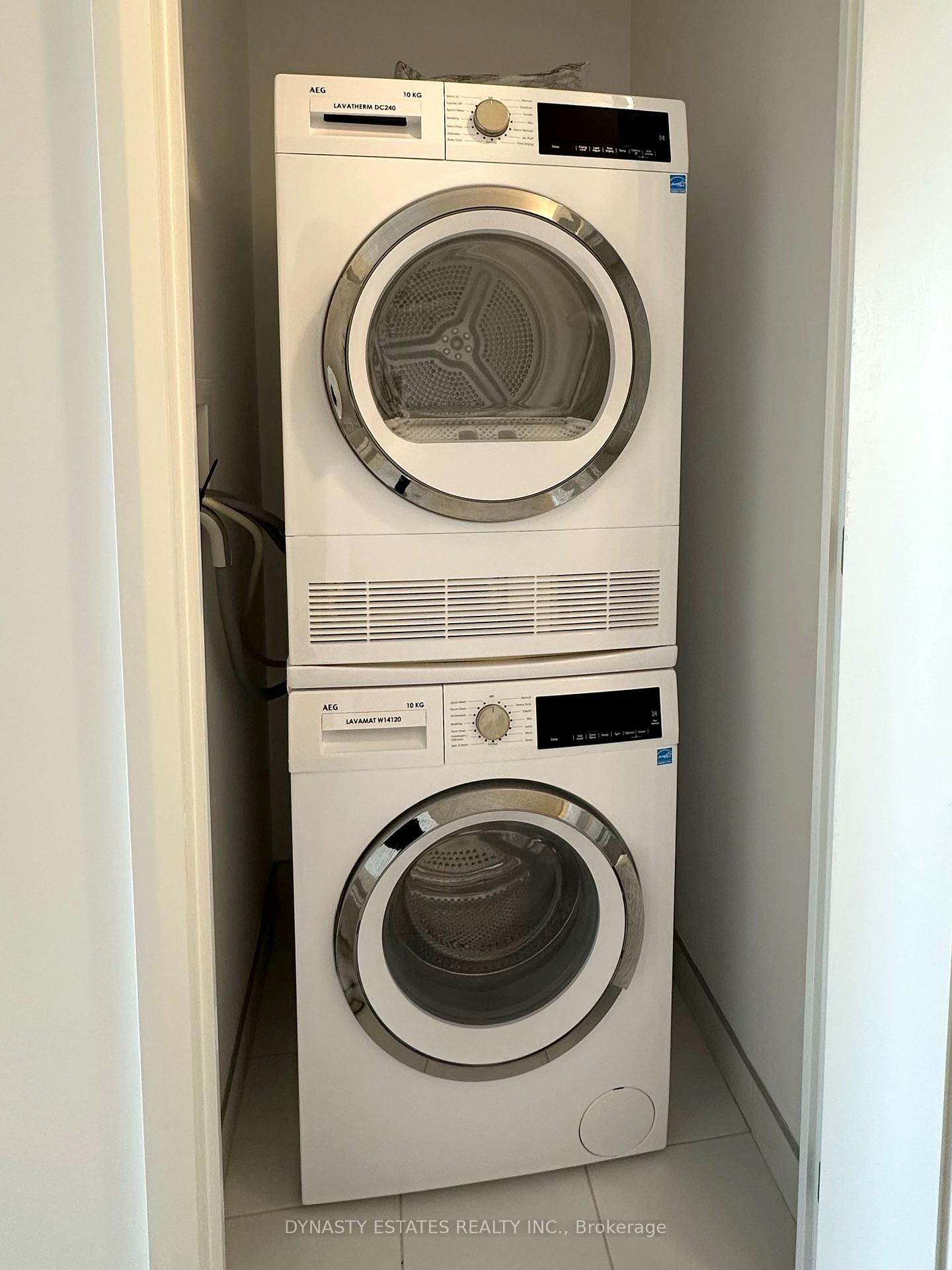 75 James Street S, Unit 808 - Photo 12