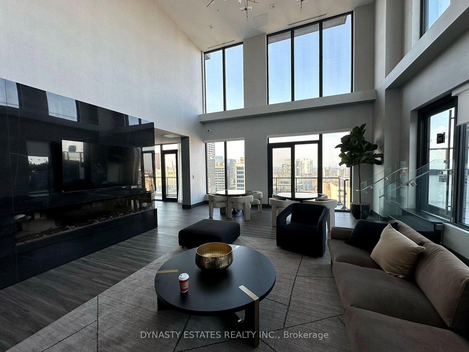 75 James Street S, Unit 808 - Photo 19