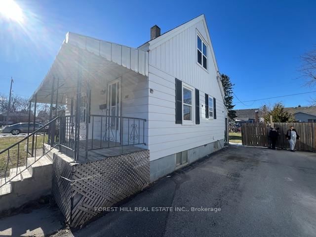 Listing Image 3