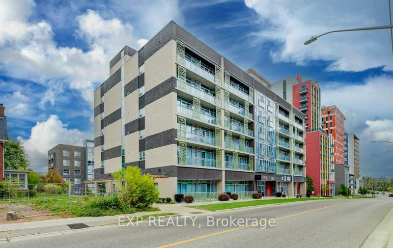 home for sale on 718-250 Albert Street