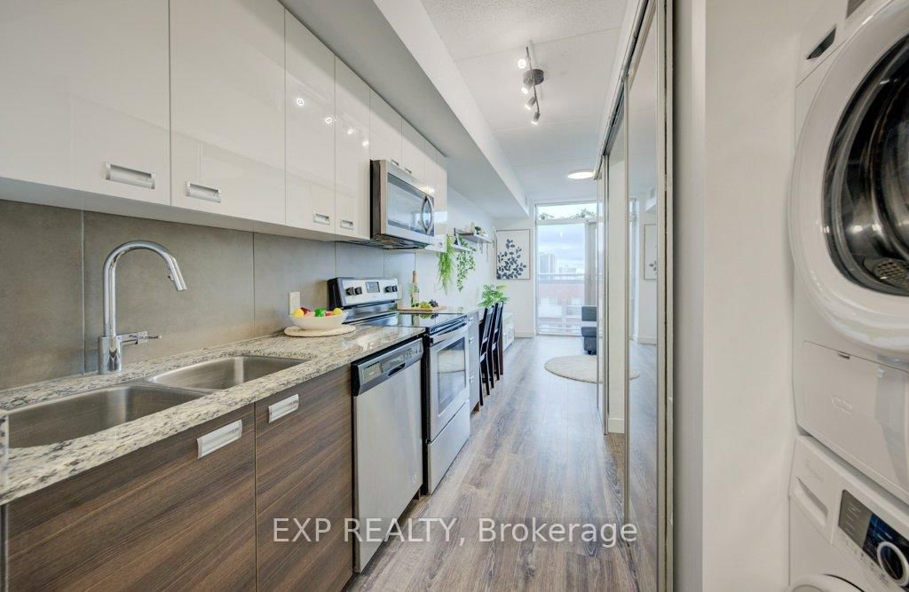 250 Albert Street, Unit 718 - Photo 17