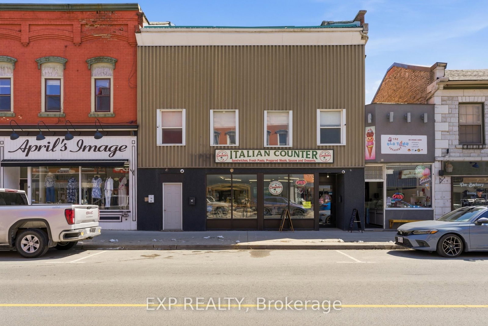12 Dundas Street E