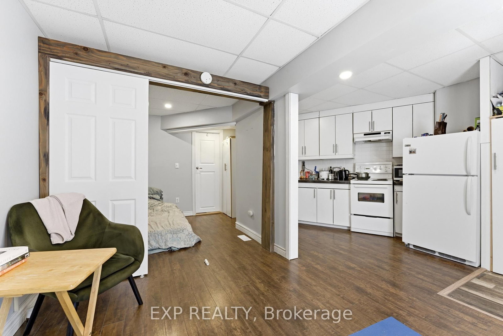 12 Dundas Street E - Photo 11