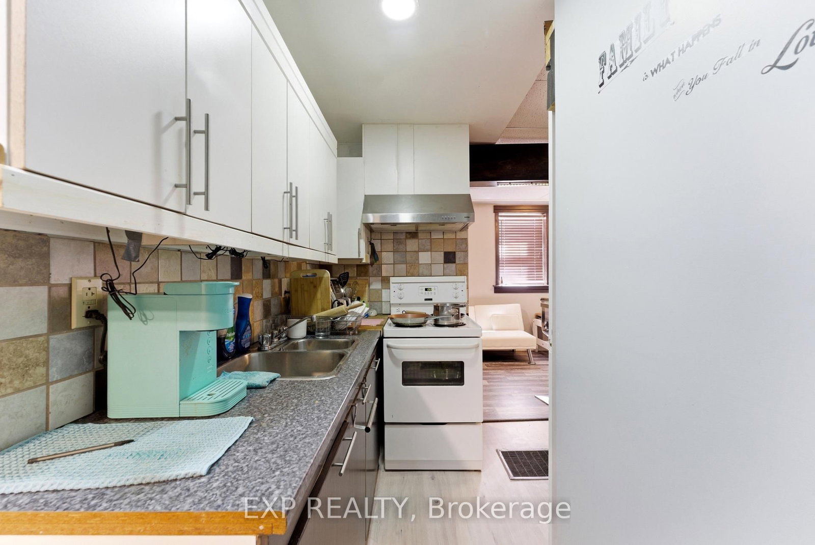 12 Dundas Street E - Photo 21