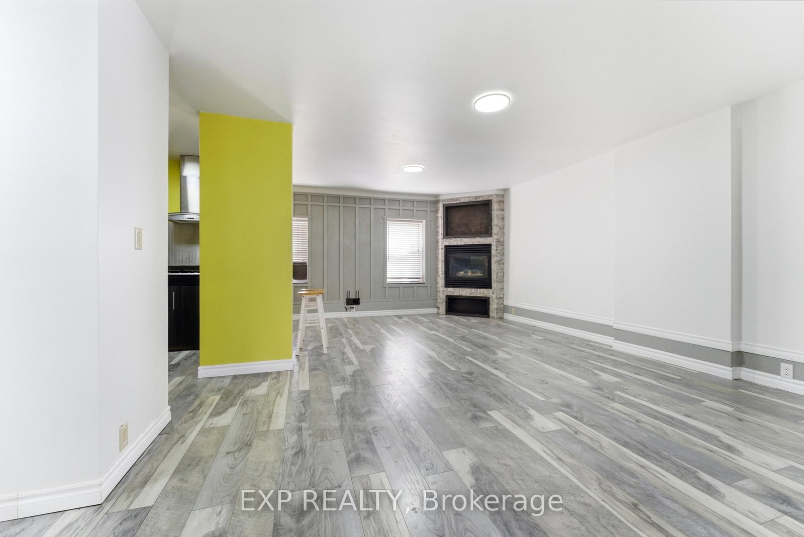 12 Dundas Street E - Photo 28