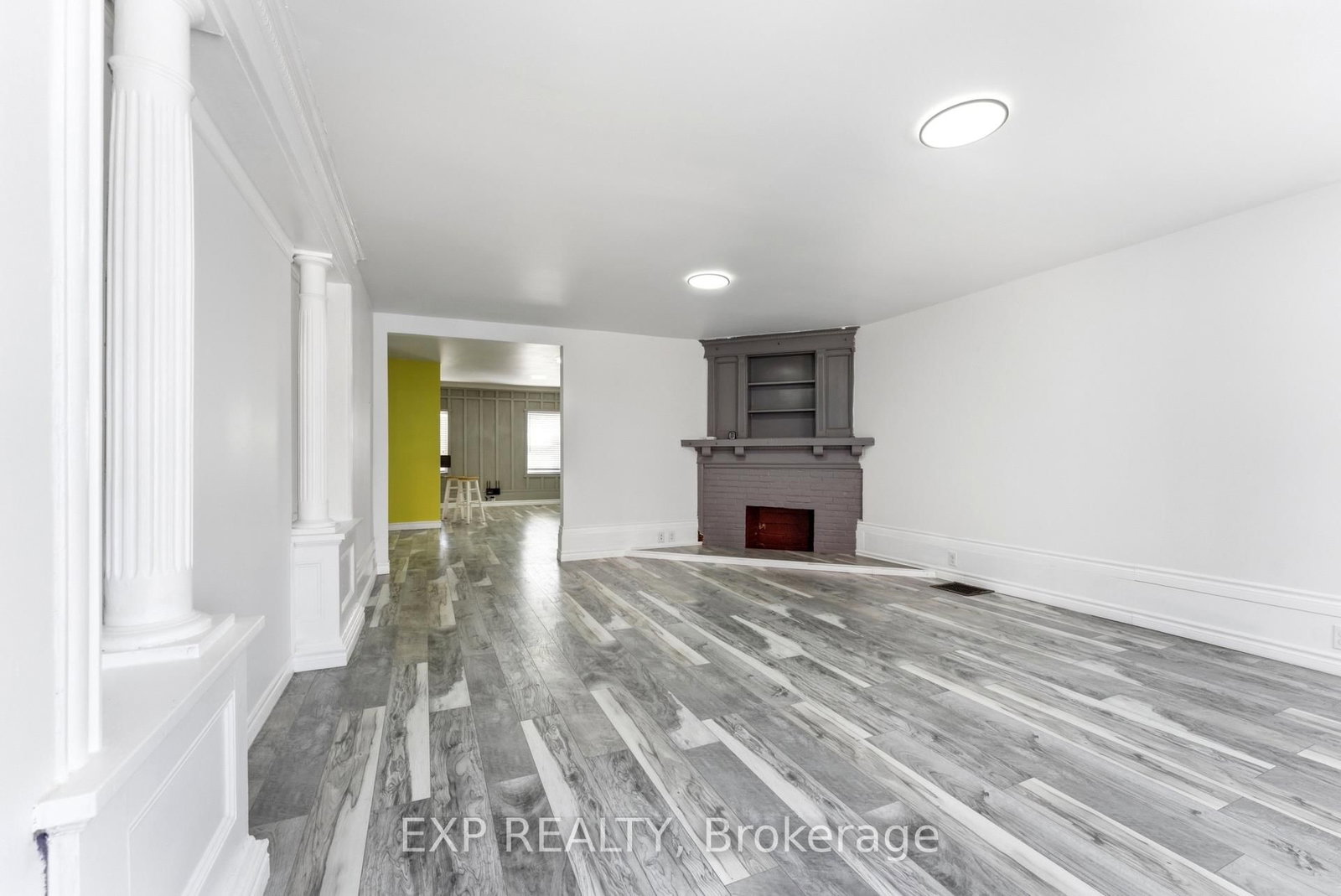 12 Dundas Street E - Photo 30