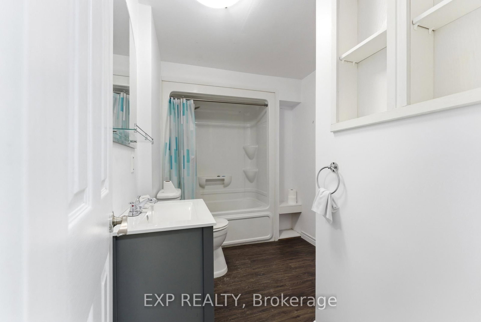 12 Dundas Street E - Photo 31