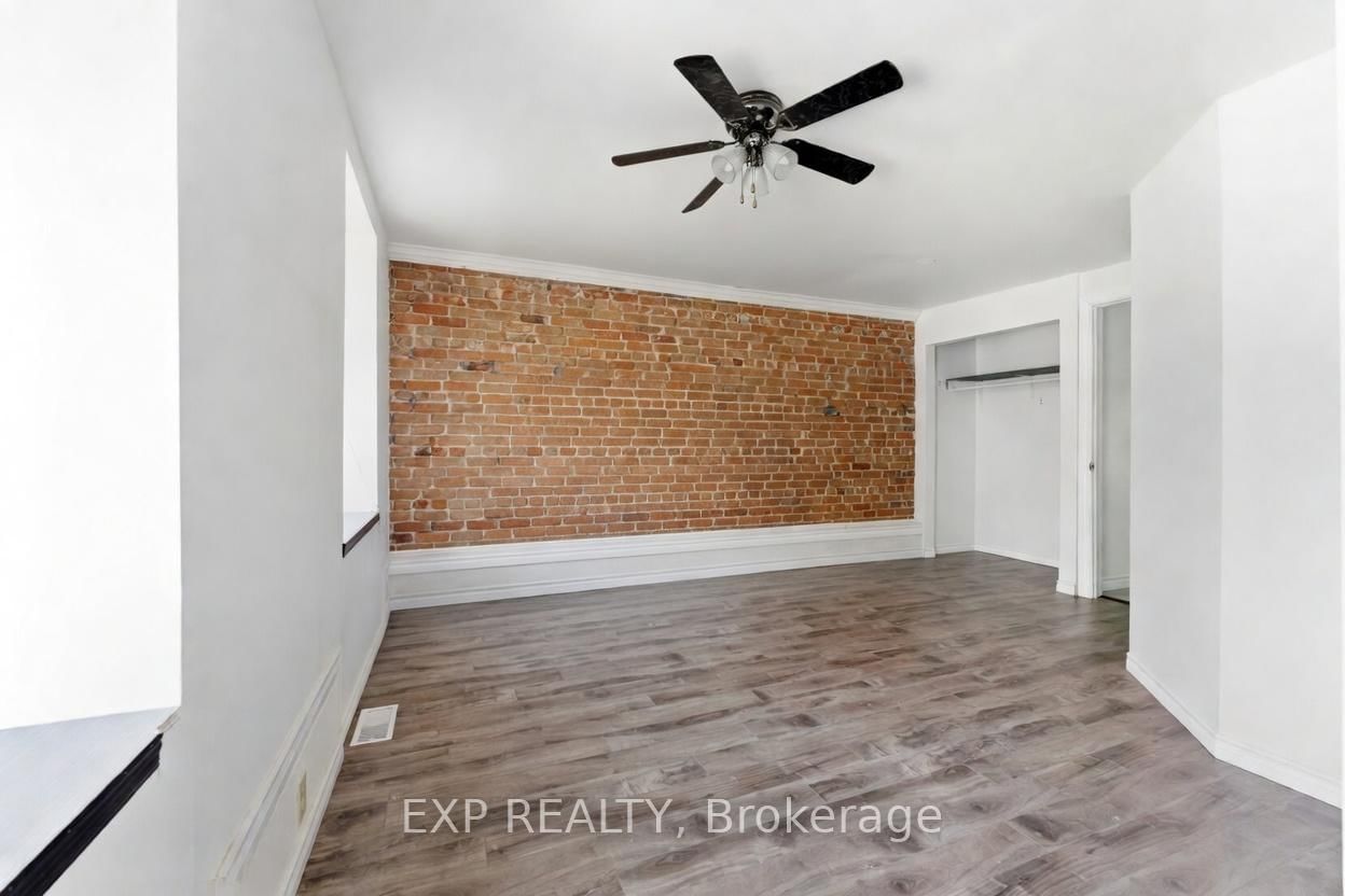 12 Dundas Street E - Photo 32