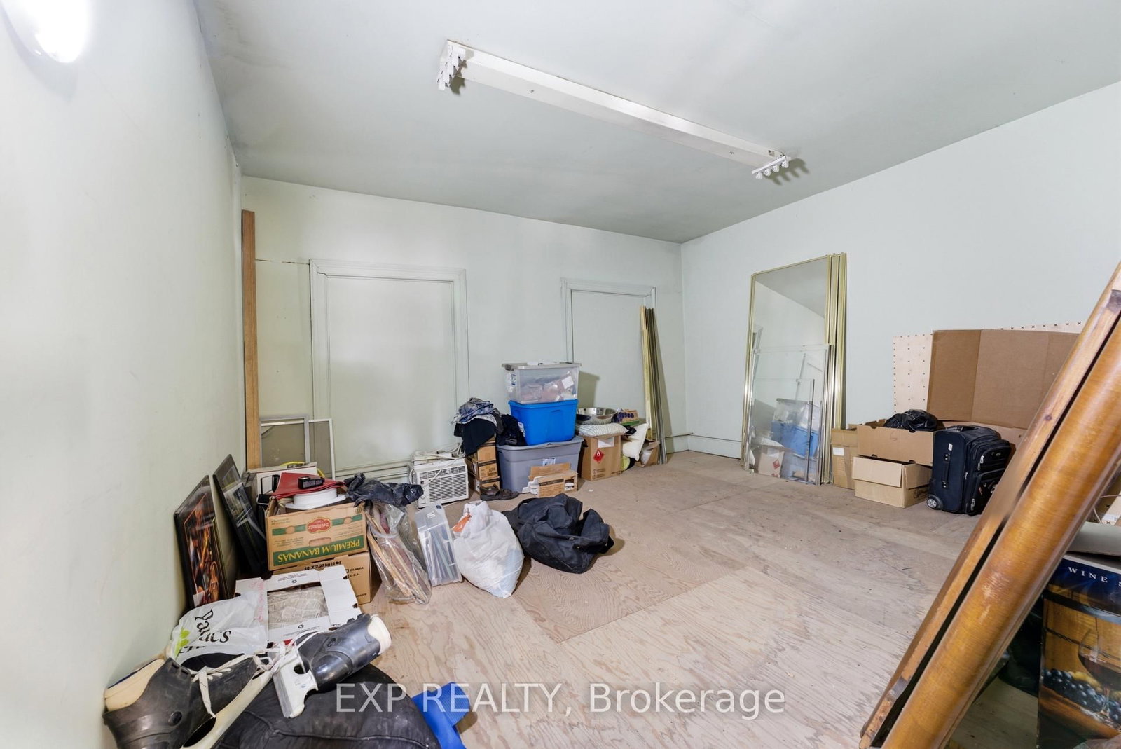 12 Dundas Street E - Photo 35