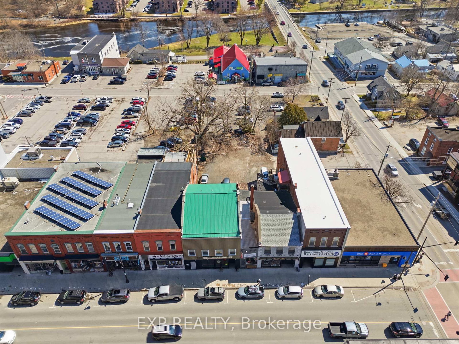 12 Dundas Street E - Photo 40