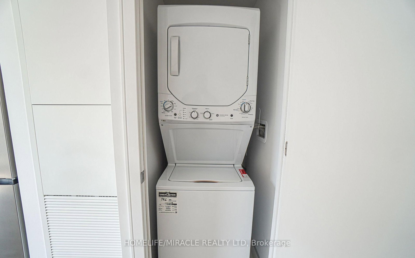 Condo for sale at 521-1 Jarvis Street, Hamilton, Ontario, L8R 3J2 - Beasley - MLS: X12980048