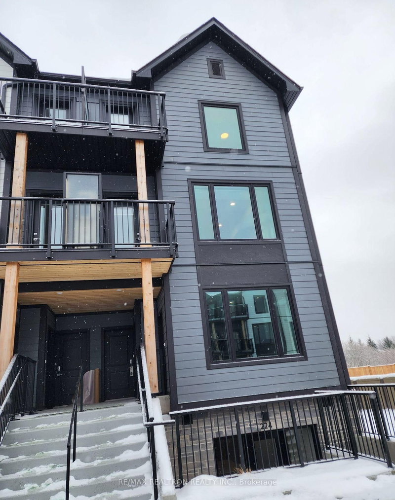 home for lease on 222-708 Woolwich Street