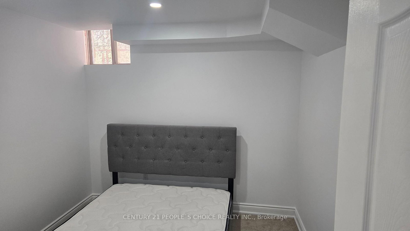 53 Larry Crescent - Photo 5