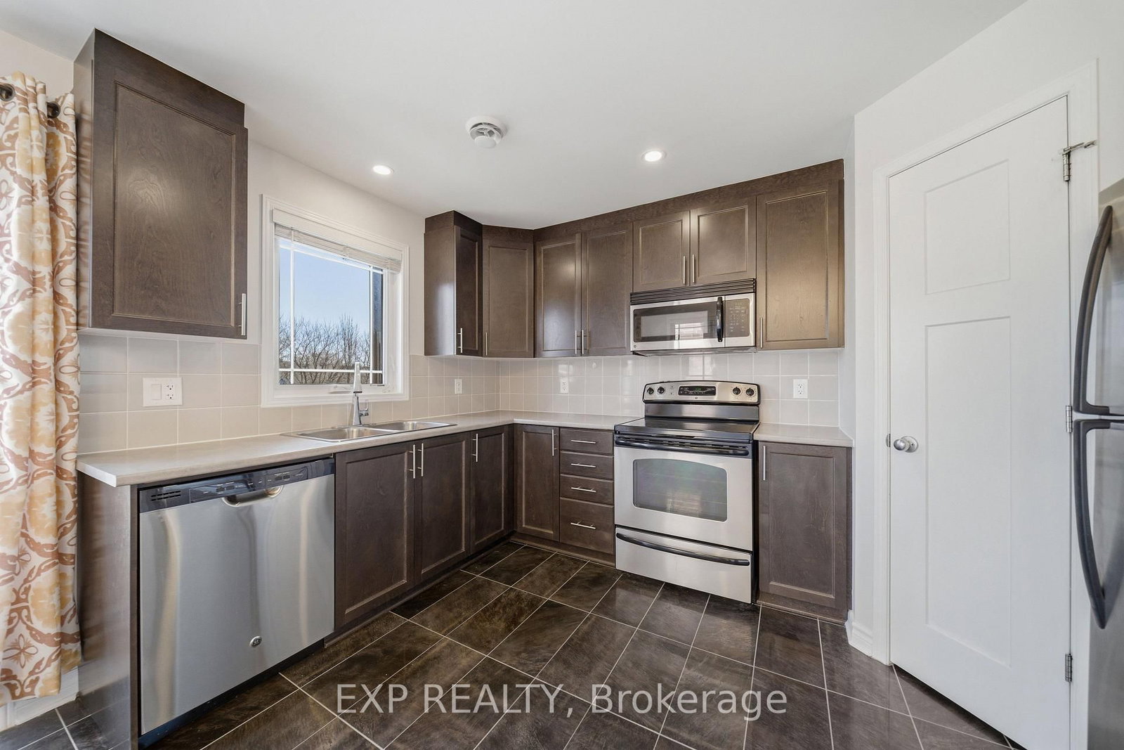 462 Leboutillier Avenue - Photo 7