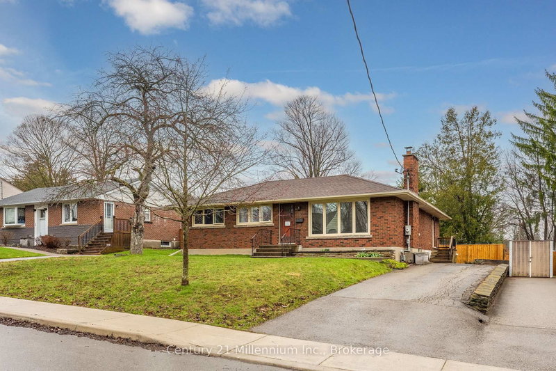 home for sale on 6 EARLSCOURT Crescent