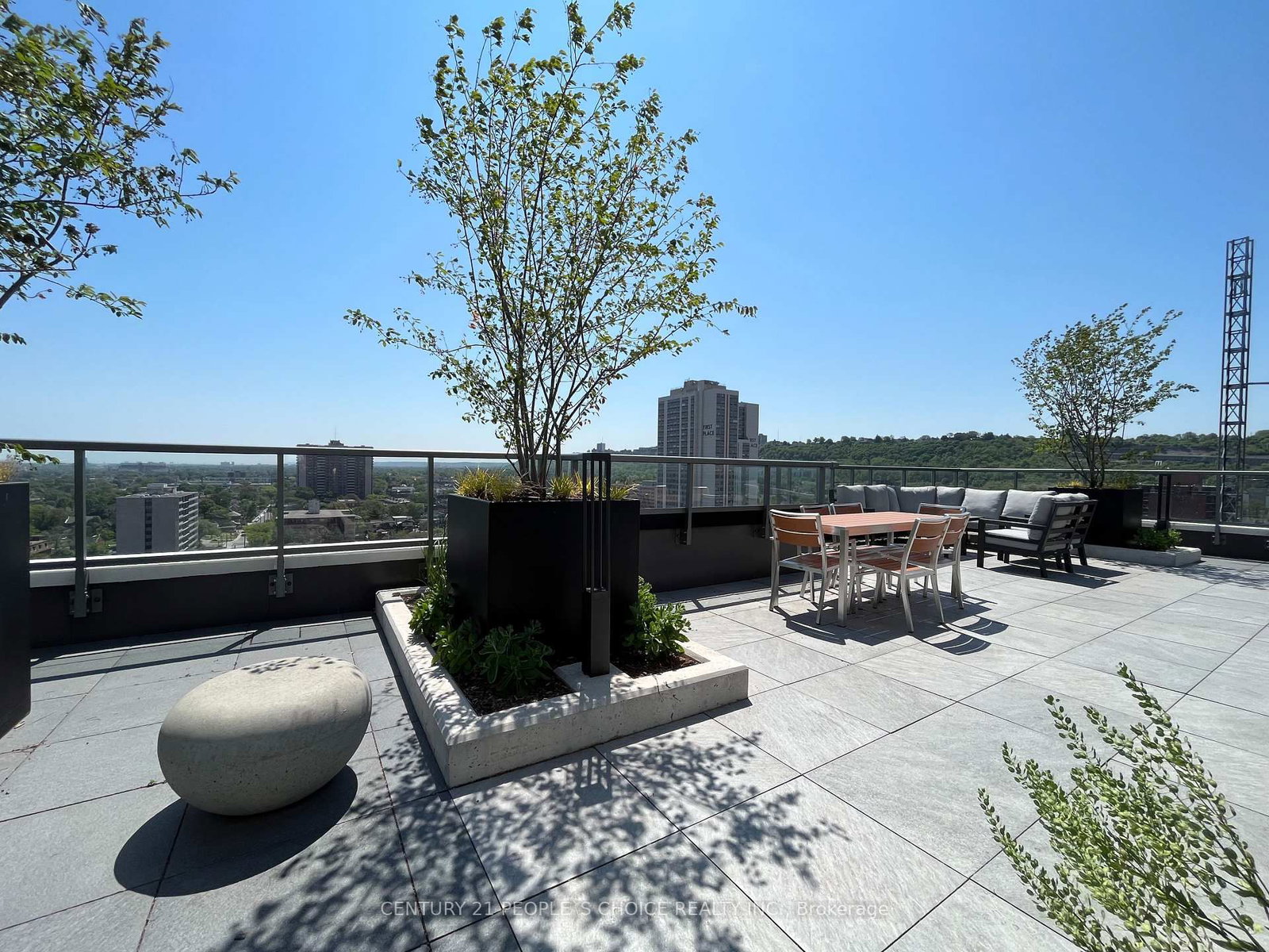 Condo for sale at 703-212 King William Street, Hamilton, Ontario, L8R 3P2 - Beasley - MLS: X12980314