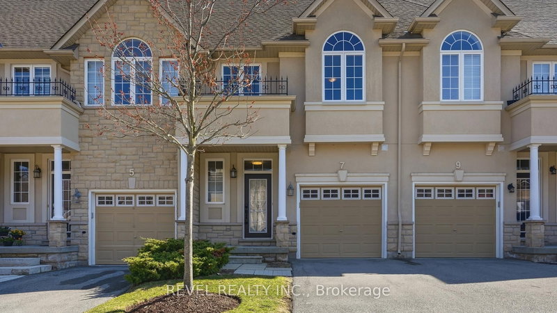 7 FOREST VALLEY Cres, Hamilton, L8H 0A7 | Image 2