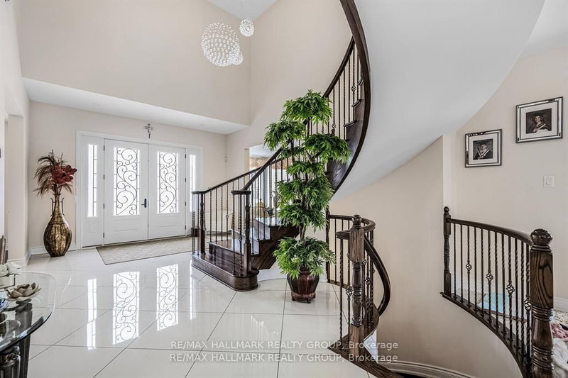 699 Ballycastle Cres, Ottawa, K1X 0A4 | Image 3