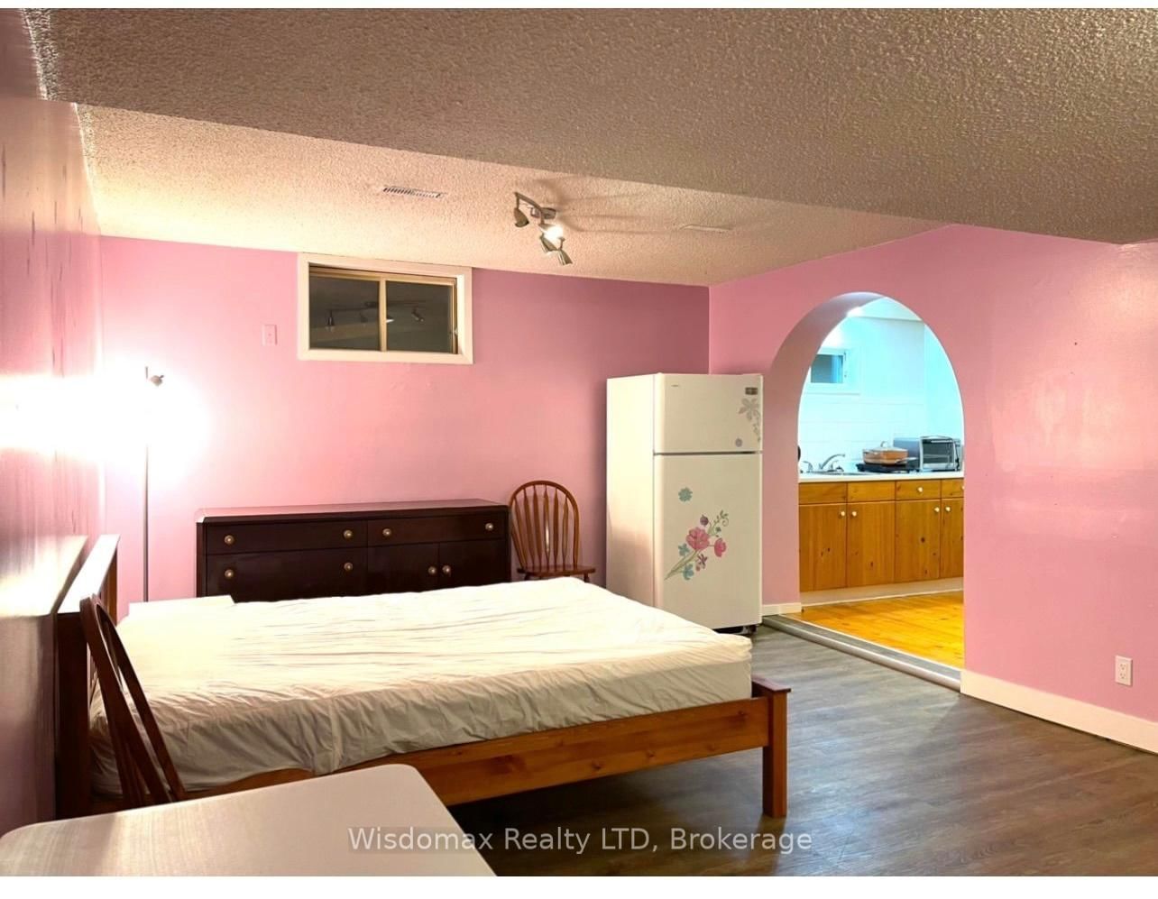 Detached House for sale at 7 GREENMEADOW Court, St. Catharines, Ontario, L2P 1X7 - Fairview - MLS: X12980388