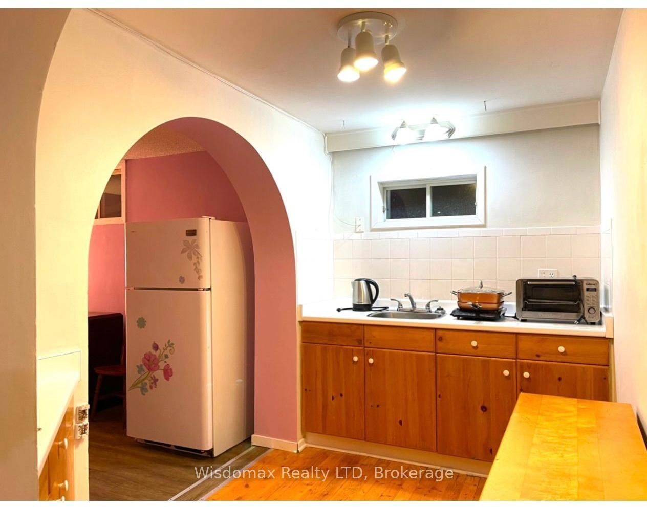 Detached House for sale at 7 GREENMEADOW Court, St. Catharines, Ontario, L2P 1X7 - Fairview - MLS: X12980388