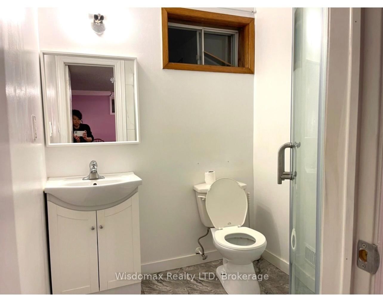 Detached House for sale at 7 GREENMEADOW Court, St. Catharines, Ontario, L2P 1X7 - Fairview - MLS: X12980388