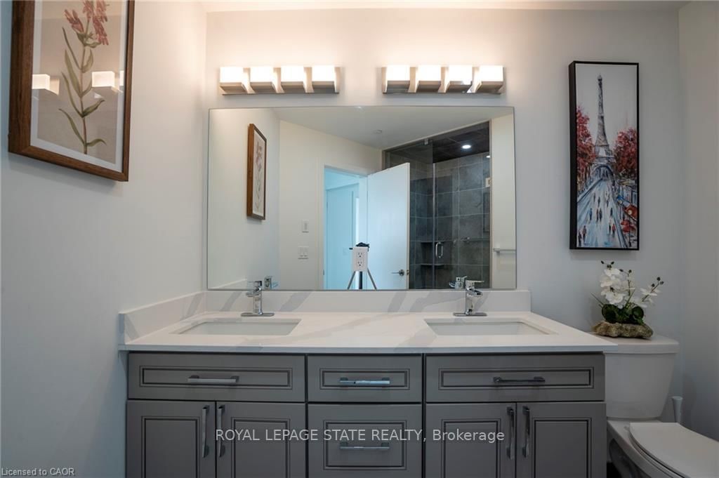 600 North Service Road, Unit 418