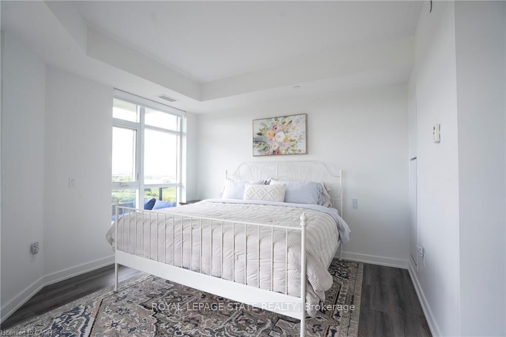 600 North Service Road, Unit 418