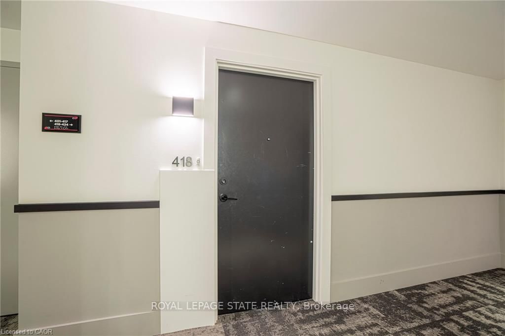 600 North Service Road, Unit 418