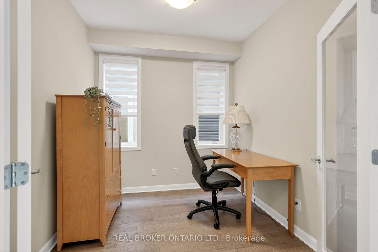 Detached House for sale at 548 Anchor Circle, Manotick, Ontario, K2B 7Z5 - Mahogany Community - MLS: X12980536