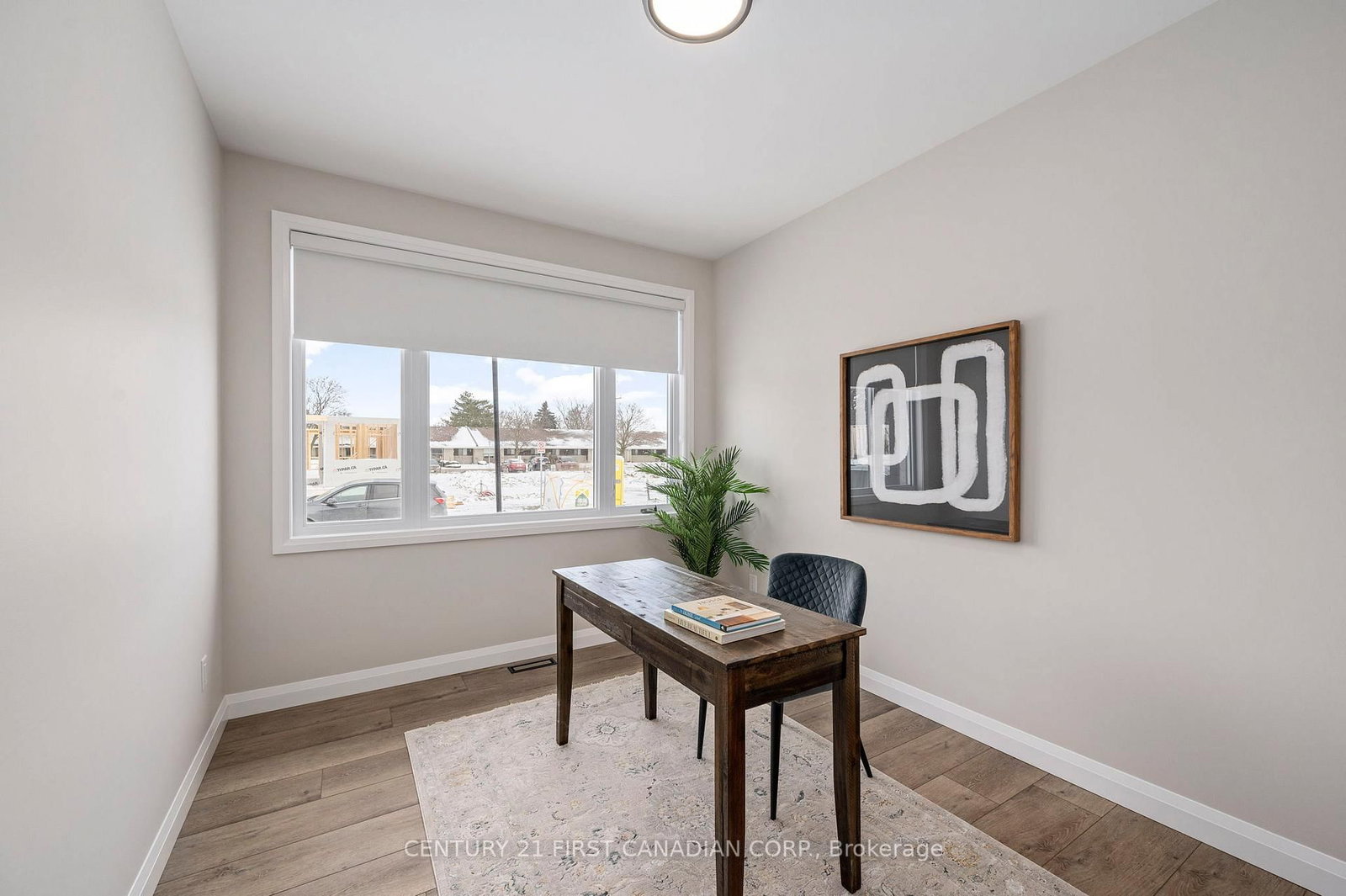 Townhouse for sale at 11-32 Postma Crescent, North Middlesex, Ontario, N0M 1A0 - Ailsa Craig - MLS: X12980634