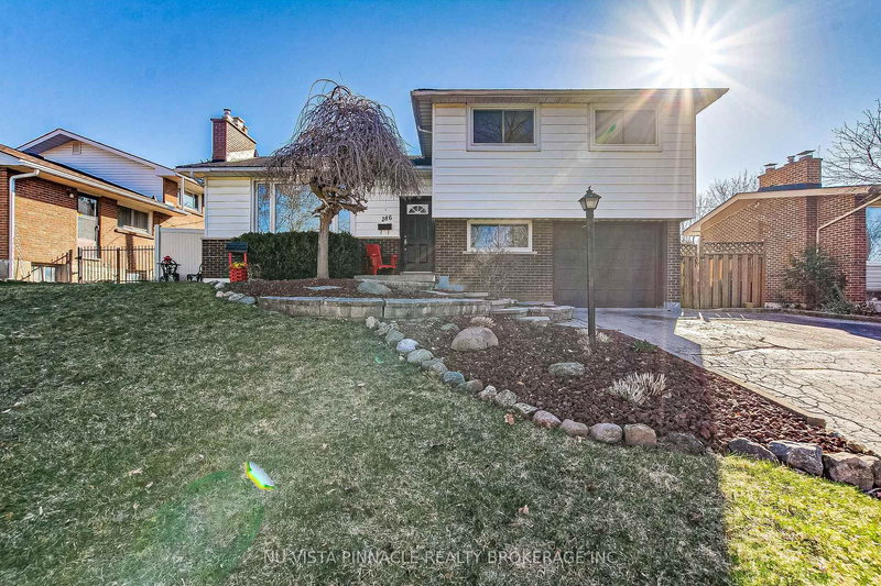 home for sale on 286 Panorama Crescent