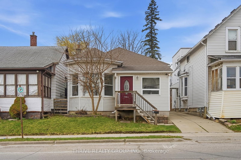 home for sale on 152 Ross Street