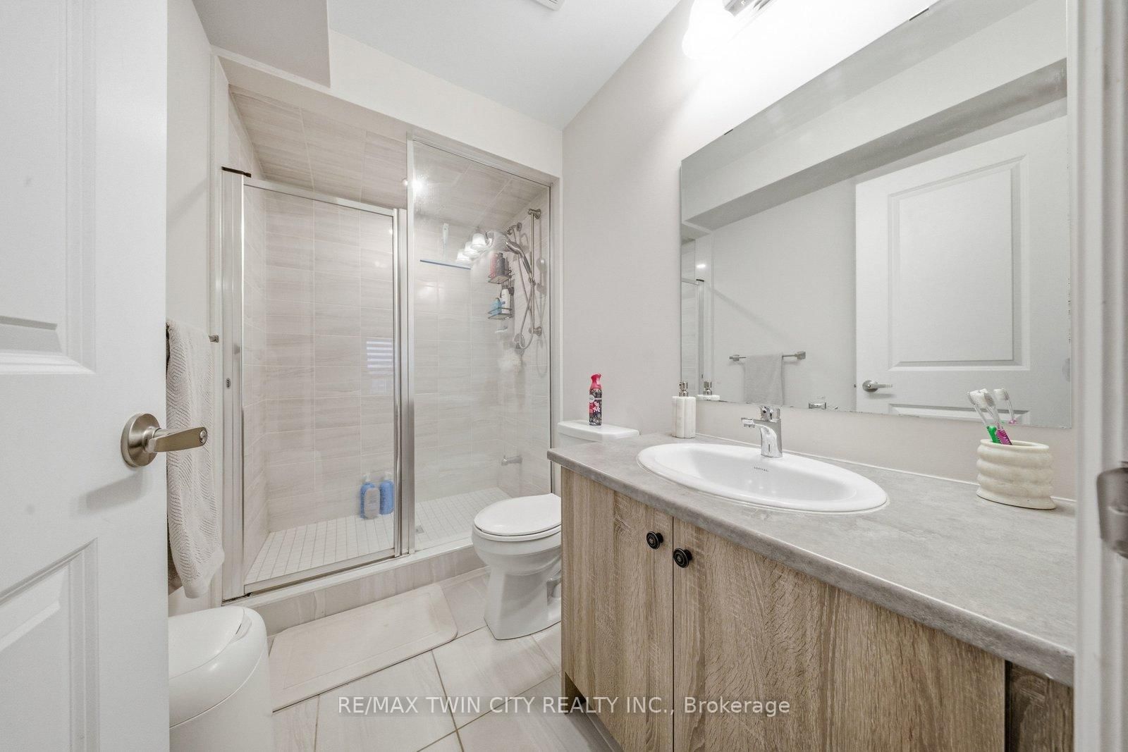 585 Colborne Street E, Unit 1113 - Photo 23