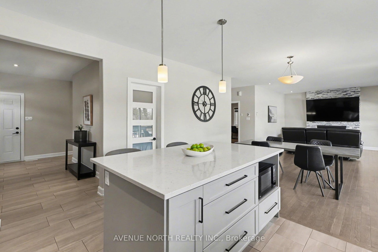 Detached House for sale at 668 Geneva Crescent, Russell, Ontario, K0A 1W0 - Embrun - MLS: X12980784