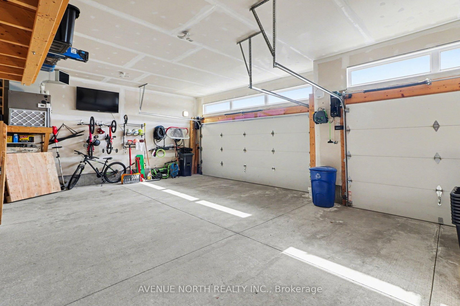 Detached House for sale at 668 Geneva Crescent, Russell, Ontario, K0A 1W0 - Embrun - MLS: X12980784