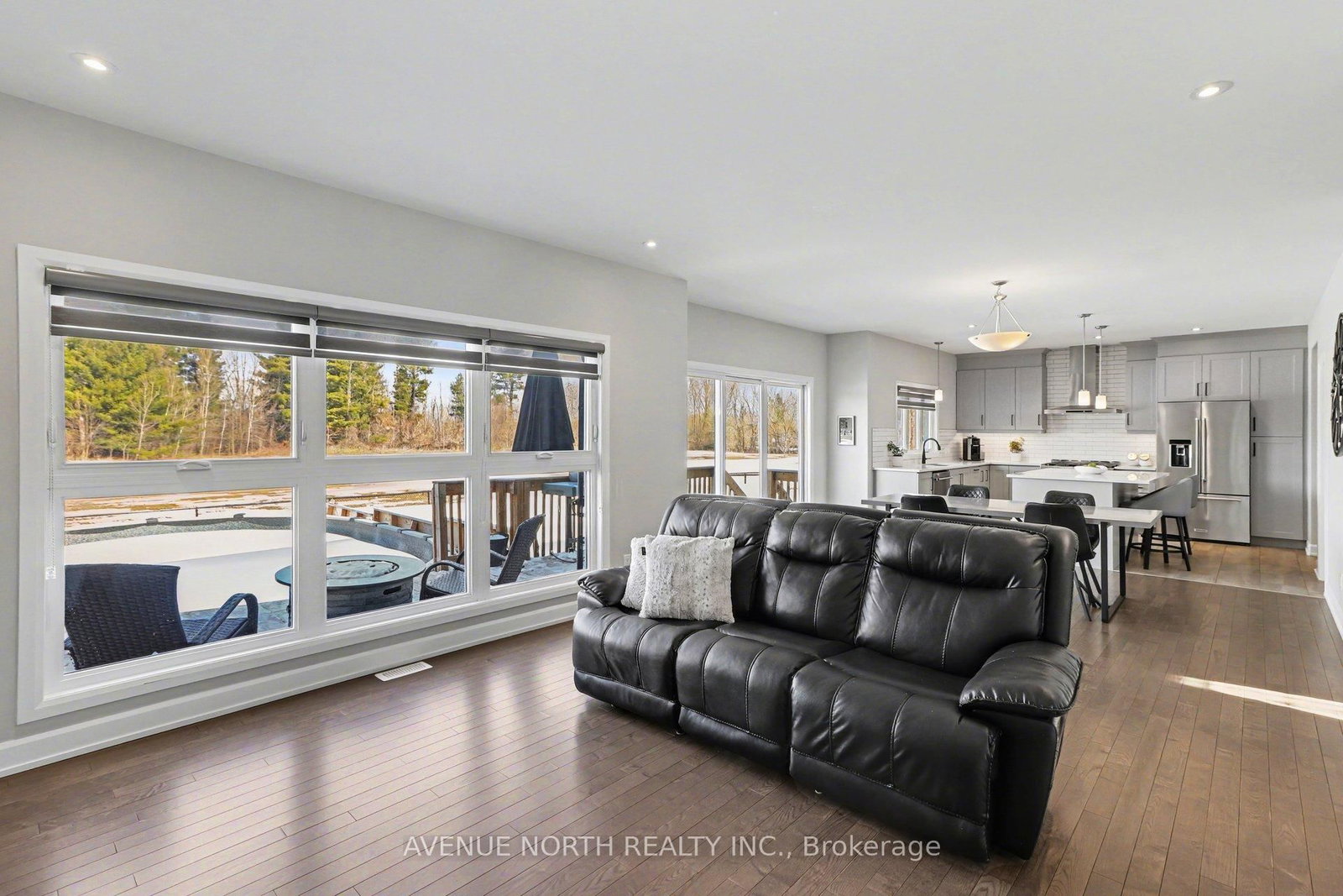 Detached House for sale at 668 Geneva Crescent, Russell, Ontario, K0A 1W0 - Embrun - MLS: X12980784