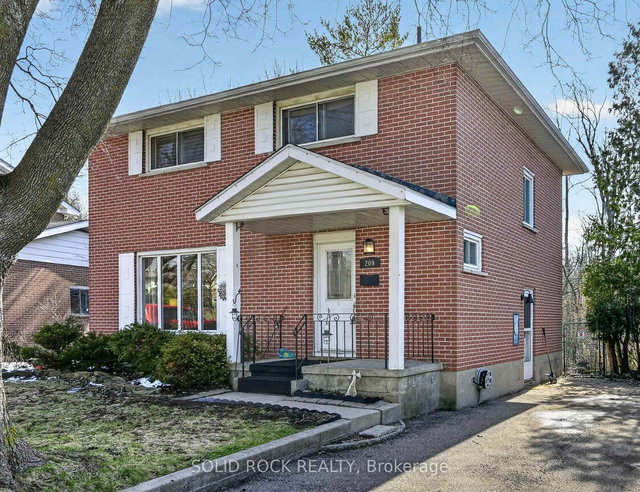 209 Reynolds Drive E