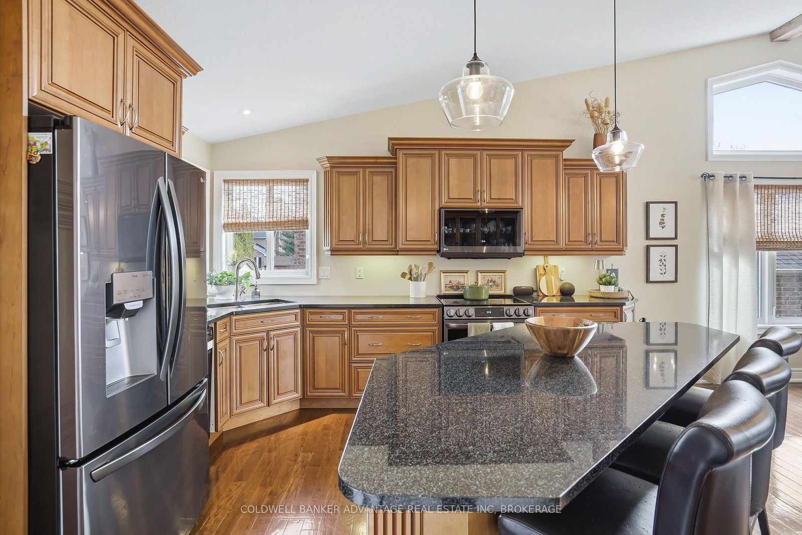 Detached House for sale at 9 Bacon Lane, Pelham, Ontario, L3E 0P5 - Fonthill - MLS: X12980868