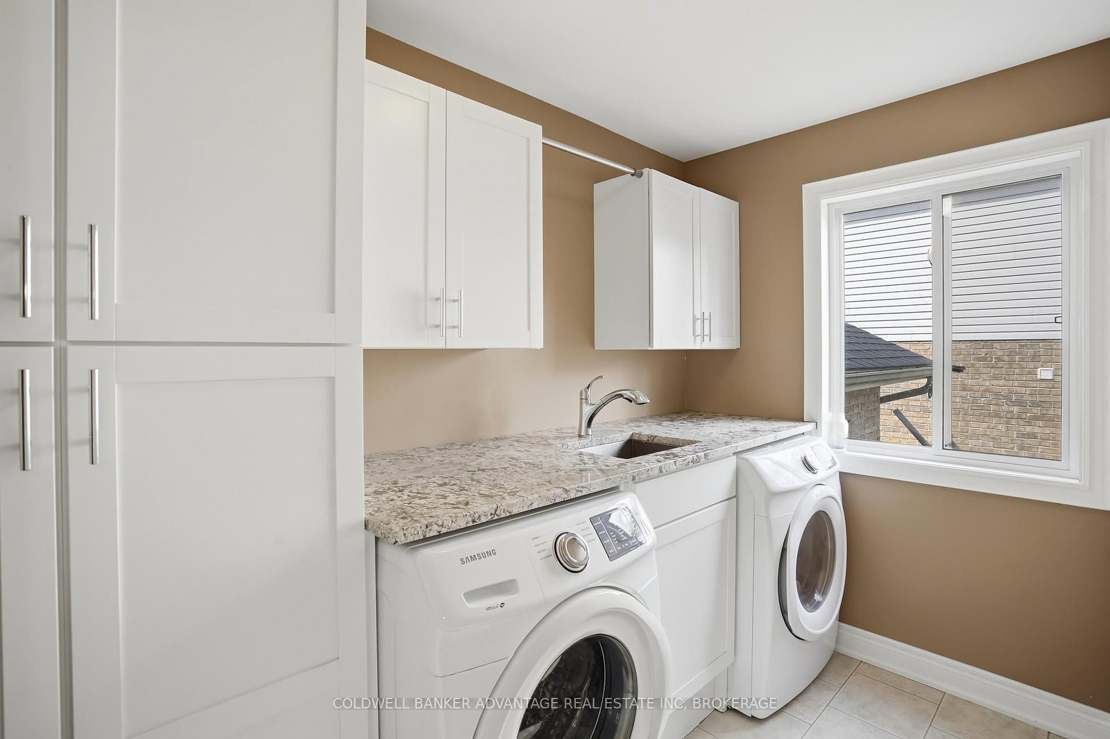 Detached House for sale at 9 Bacon Lane, Pelham, Ontario, L3E 0P5 - Fonthill - MLS: X12980868