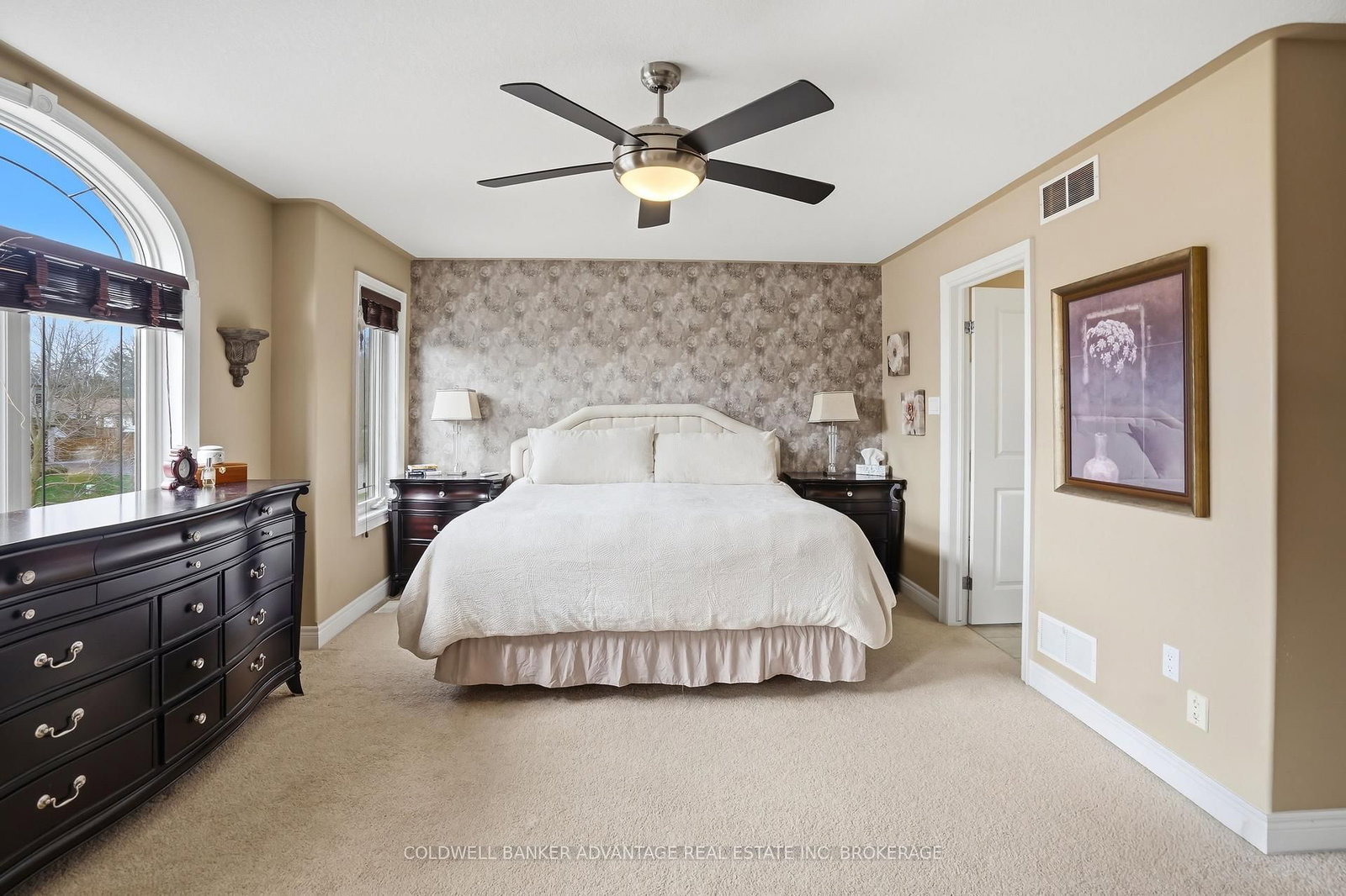 Detached House for sale at 9 Bacon Lane, Pelham, Ontario, L3E 0P5 - Fonthill - MLS: X12980868