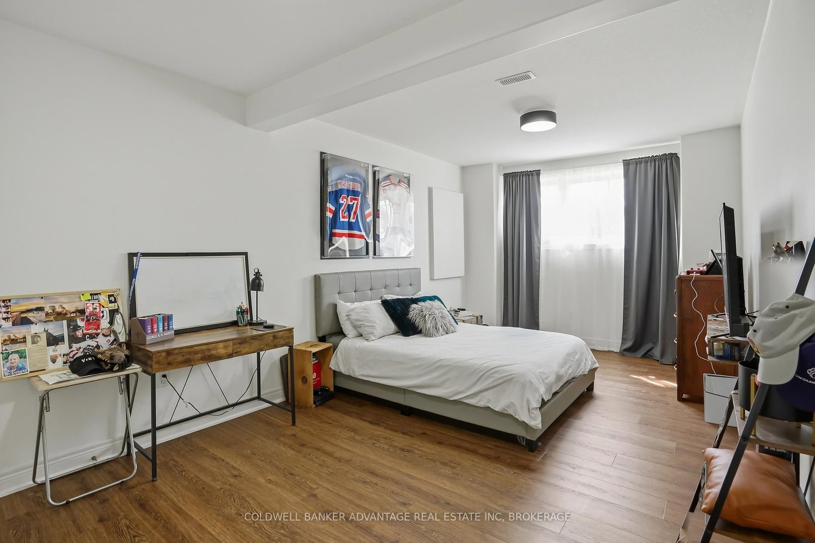 Detached House for sale at 9 Bacon Lane, Pelham, Ontario, L3E 0P5 - Fonthill - MLS: X12980868