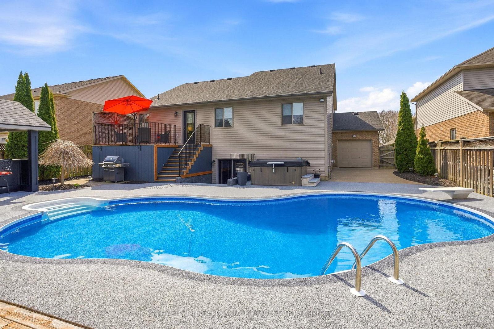 Detached House for sale at 9 Bacon Lane, Pelham, Ontario, L3E 0P5 - Fonthill - MLS: X12980868