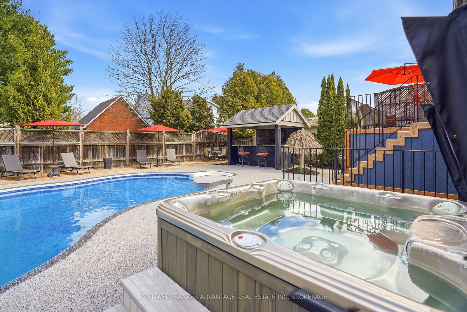 Detached House for sale at 9 Bacon Lane, Pelham, Ontario, L3E 0P5 - Fonthill - MLS: X12980868