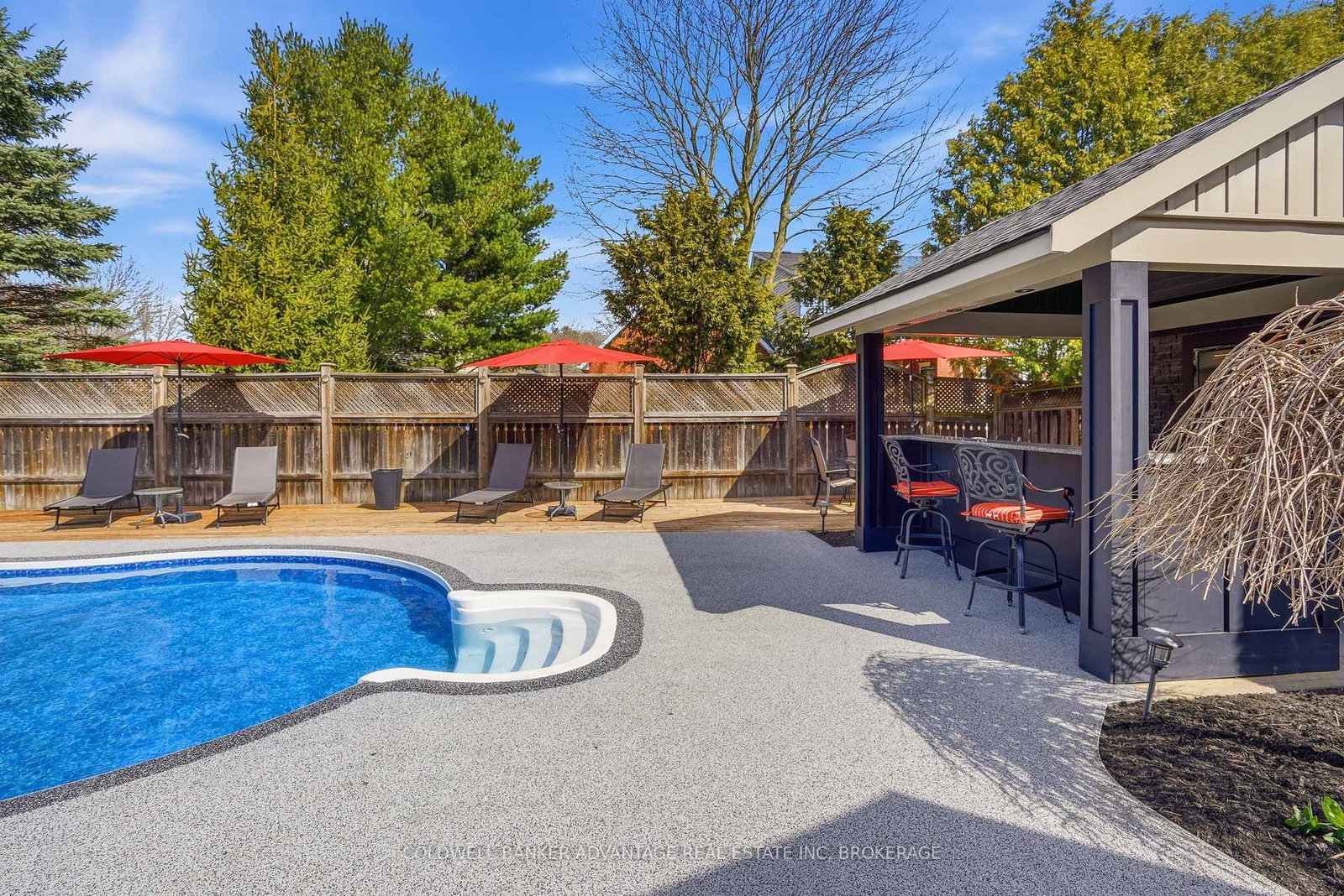 Detached House for sale at 9 Bacon Lane, Pelham, Ontario, L3E 0P5 - Fonthill - MLS: X12980868