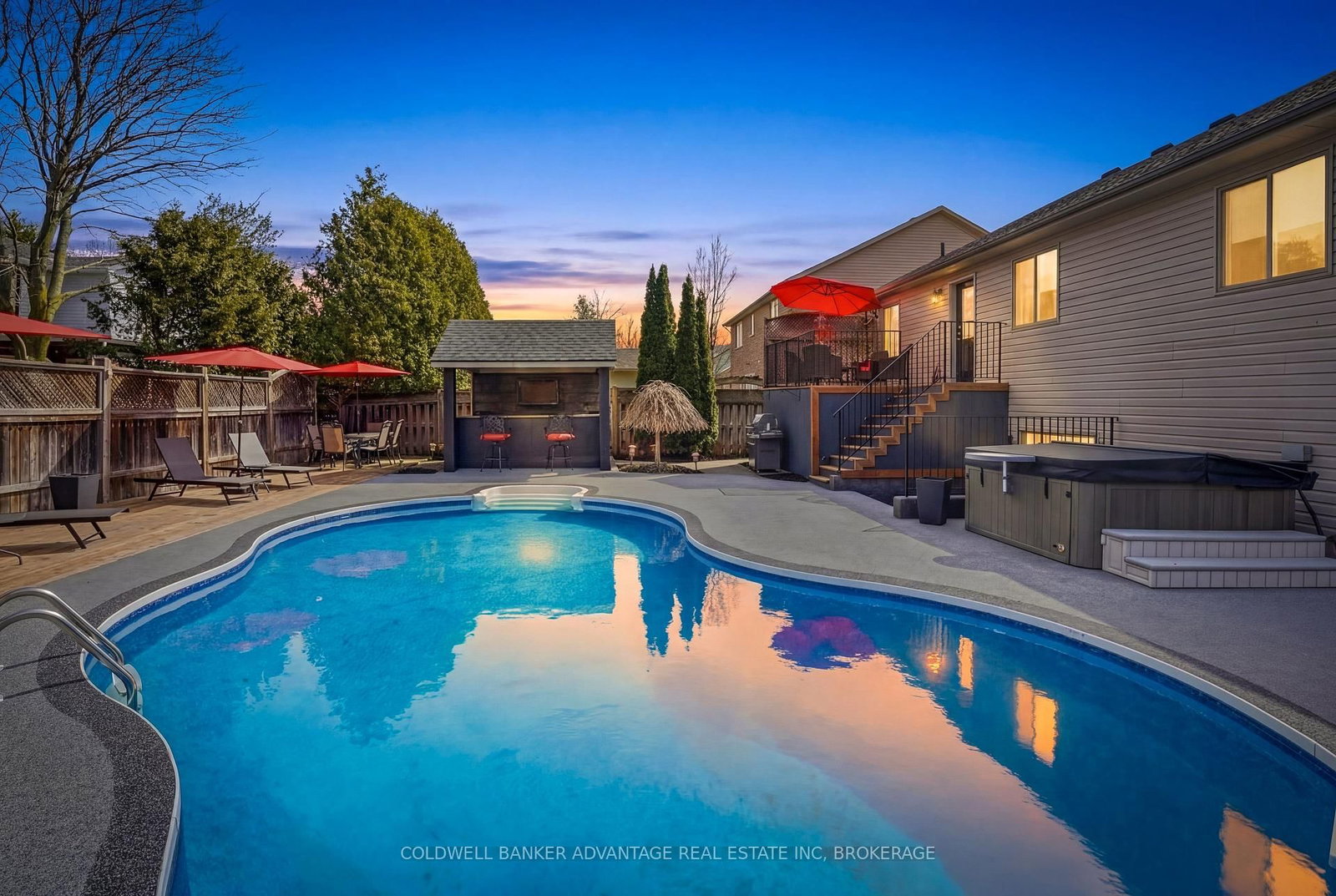 Detached House for sale at 9 Bacon Lane, Pelham, Ontario, L3E 0P5 - Fonthill - MLS: X12980868