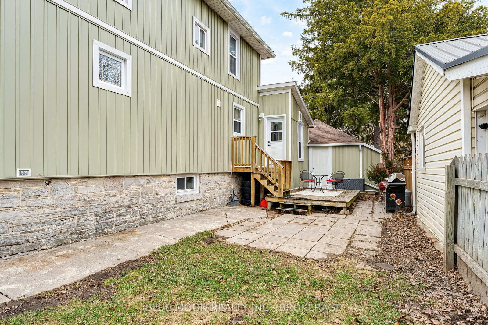 101 BRIDGE Street E - Photo 32