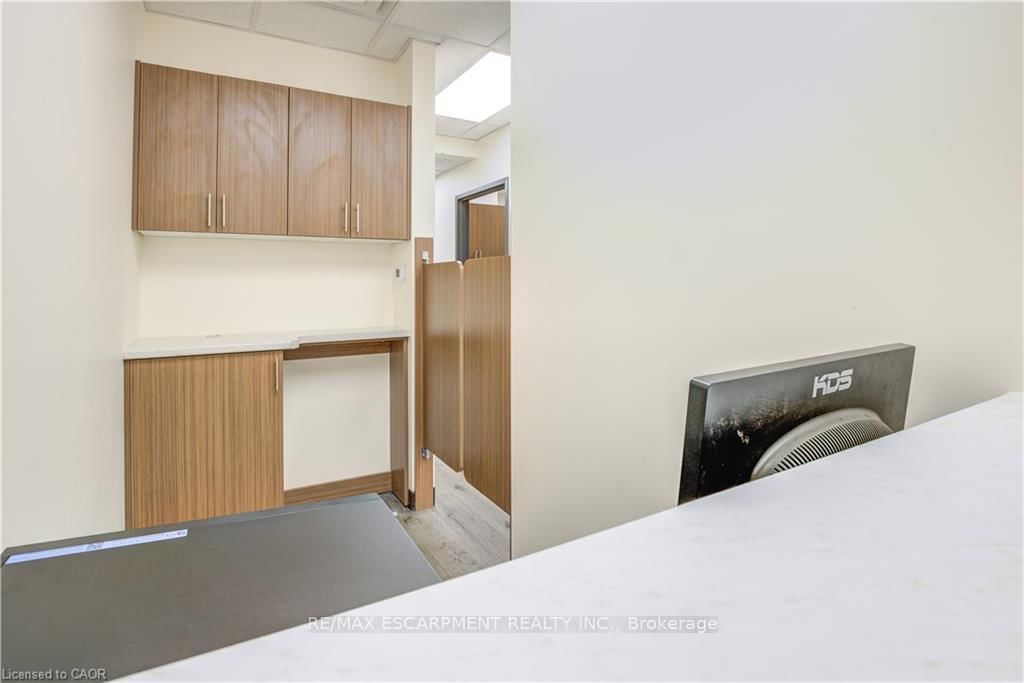 4987 King Street, Unit 1