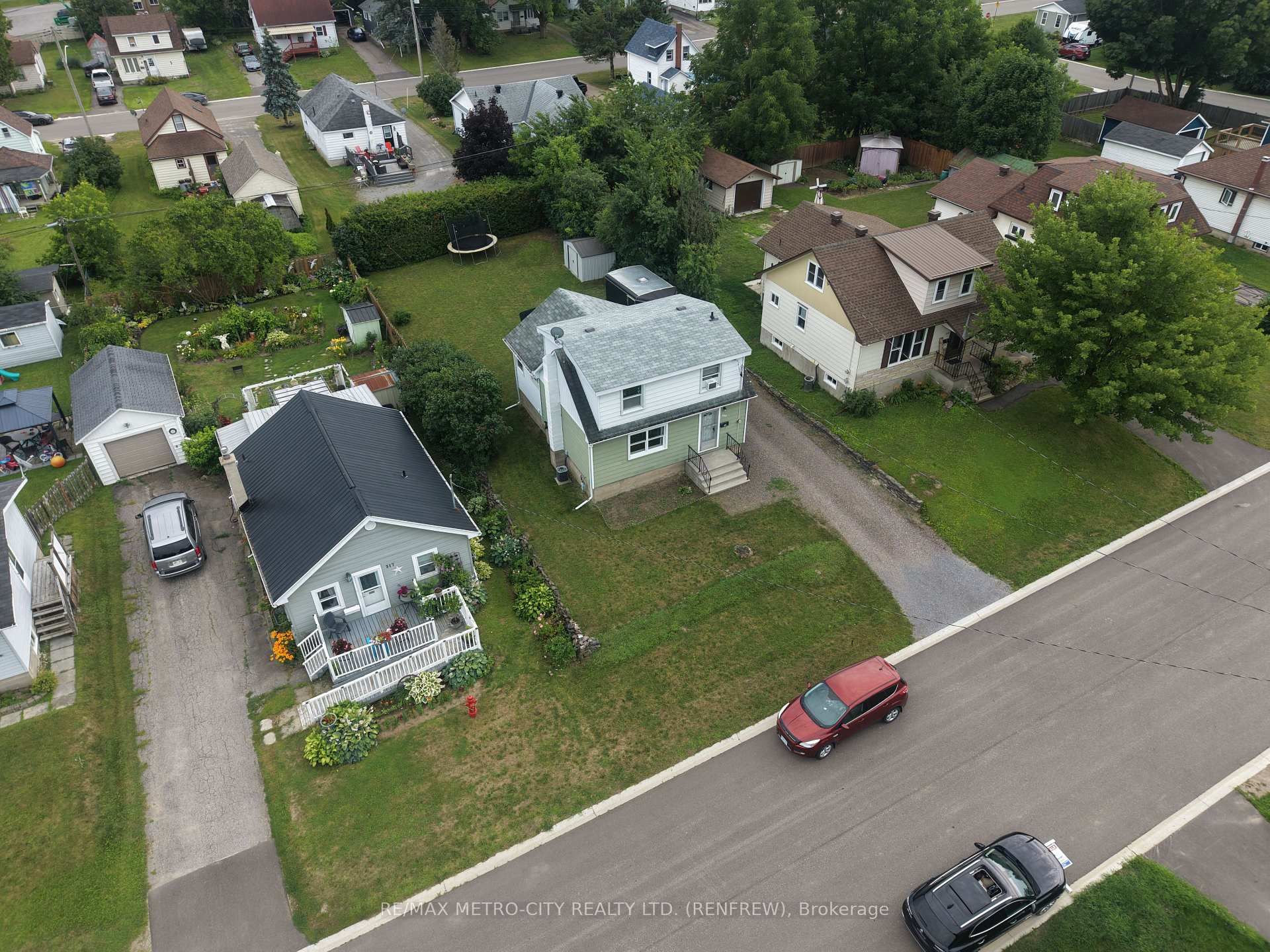 325 JOFFRE Avenue