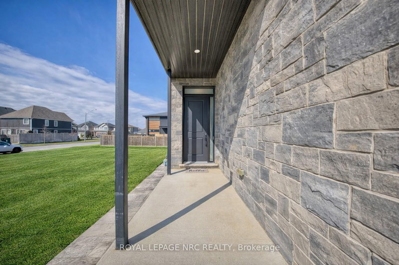 3 DAMUDE Ave, Thorold, L2V 0G7 | Image 3