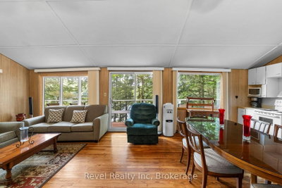 1096 Cowan Park Road — photo 3